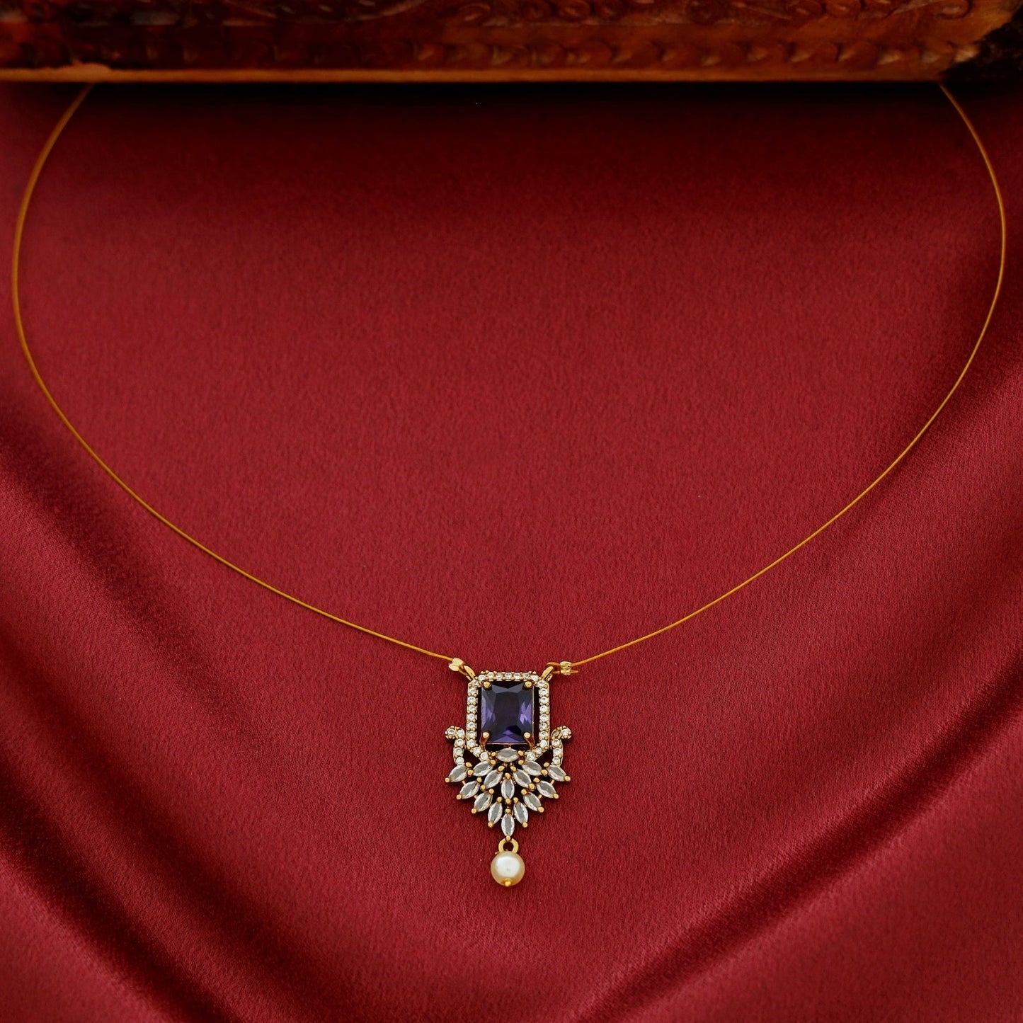 Stone Pearl String Neckpiece